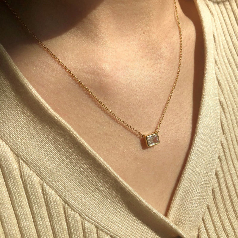 Elegant Silver Classic Emerald Crystal Necklace

