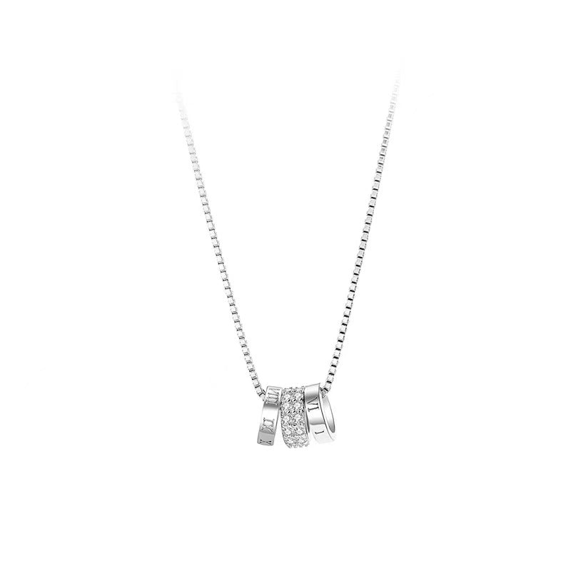 3 circle diamond pendant
