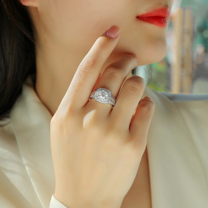 Round Moissanite Pavé Band Ring

