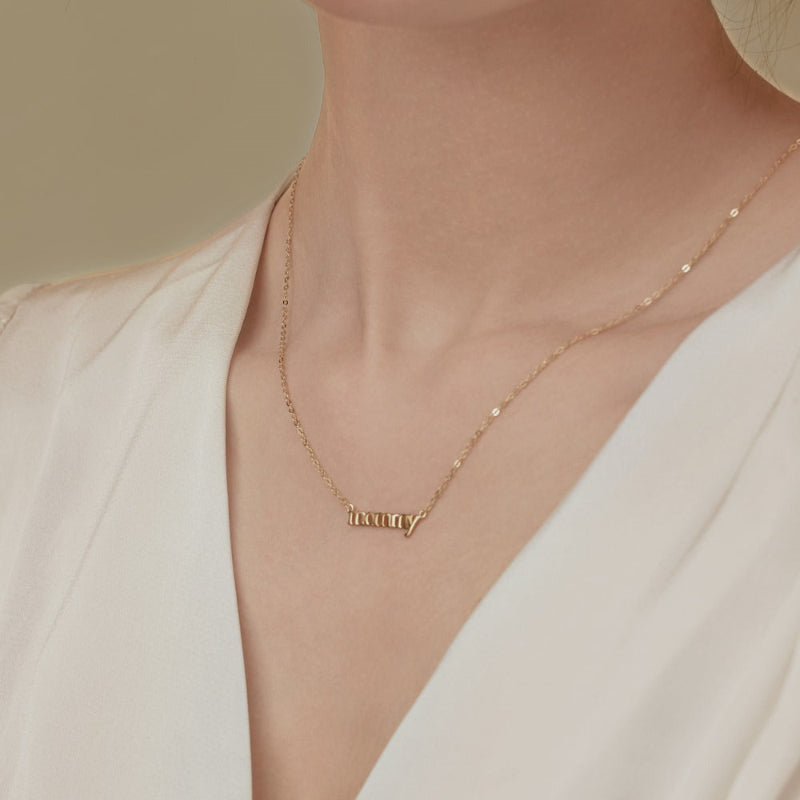 Minimalist "Mommy" Necklace

