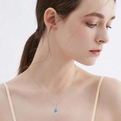 Chic Gold Circle Moissanite Necklace

