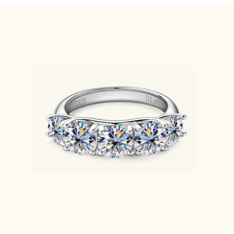 Secure Setting Graduated Moissanite Band

