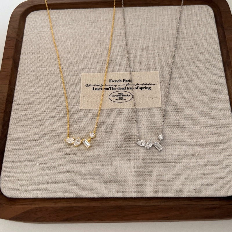 Trendy Gold Floating Crystal Line Necklace

