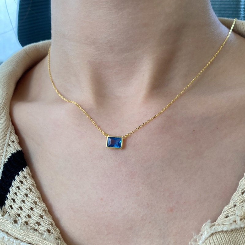 Trendy Silver Floating Illusion Rectangular Necklace

