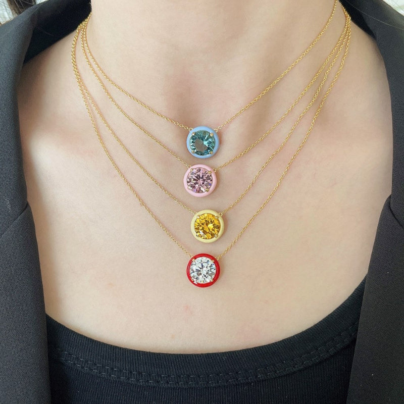 Sparkling Center Stone with a Golden Outline

