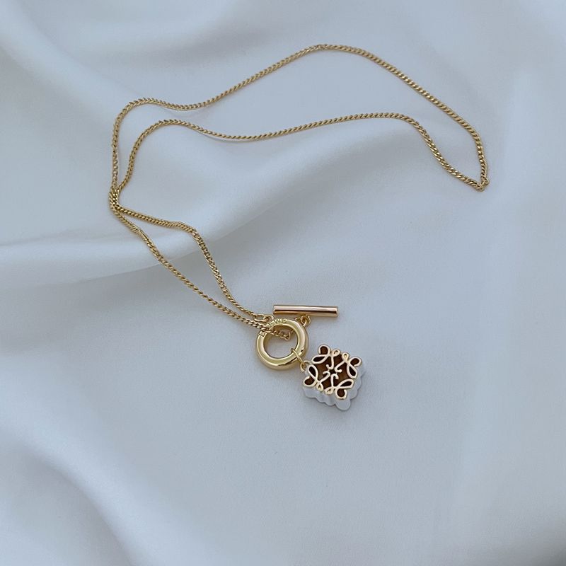 ネックレス・ペンダント Loewe Anagram necklace Anagram pendant in sterling silver Silver - LOEWE