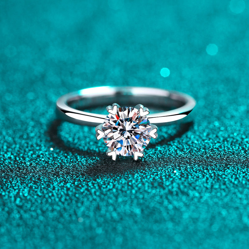 Elegant Round Cut Ring

