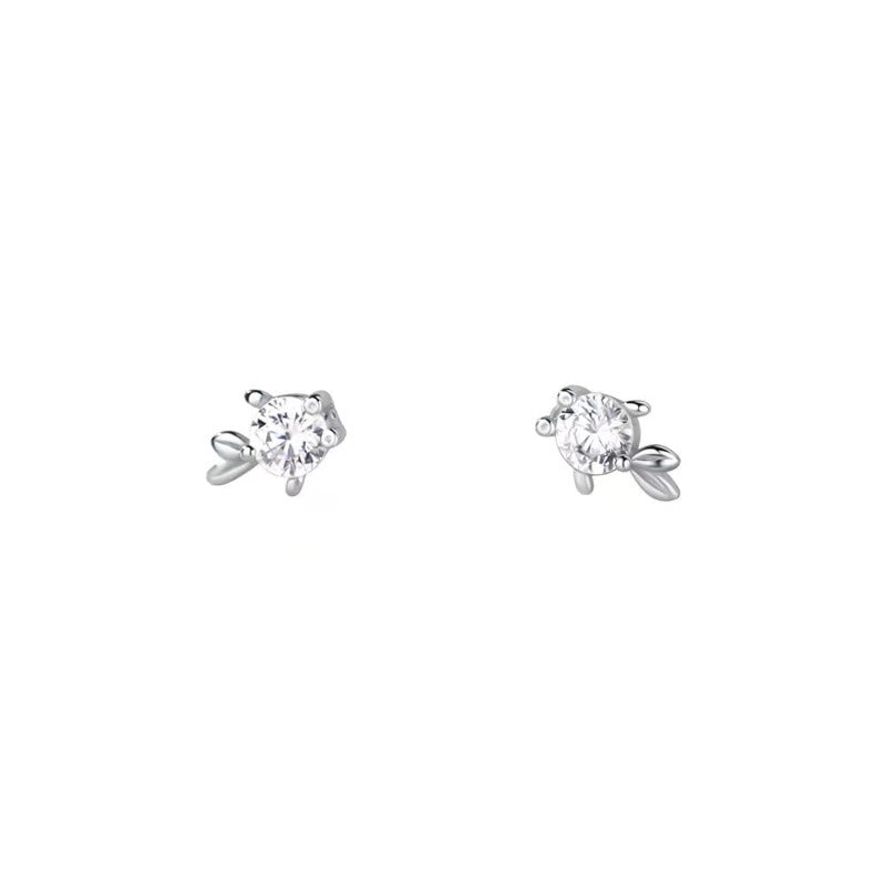 diamond fish stud silver