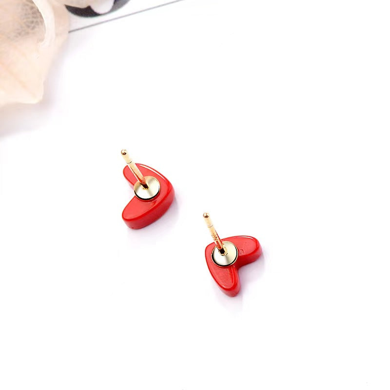 red heart stud gold 