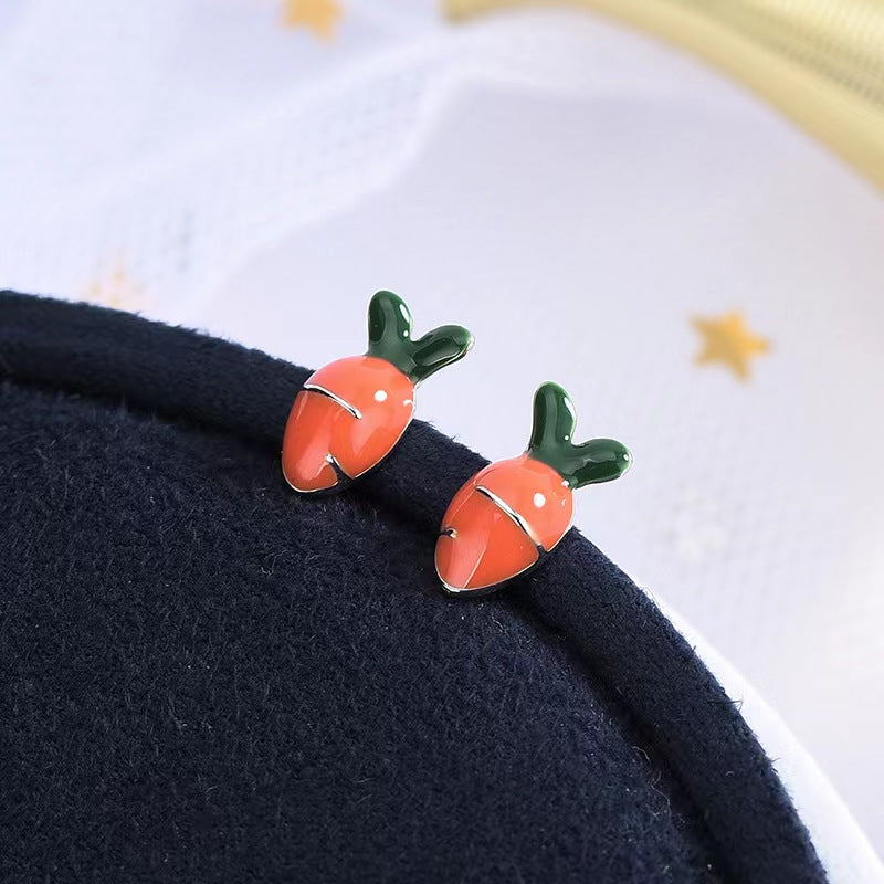 carrot stud silver