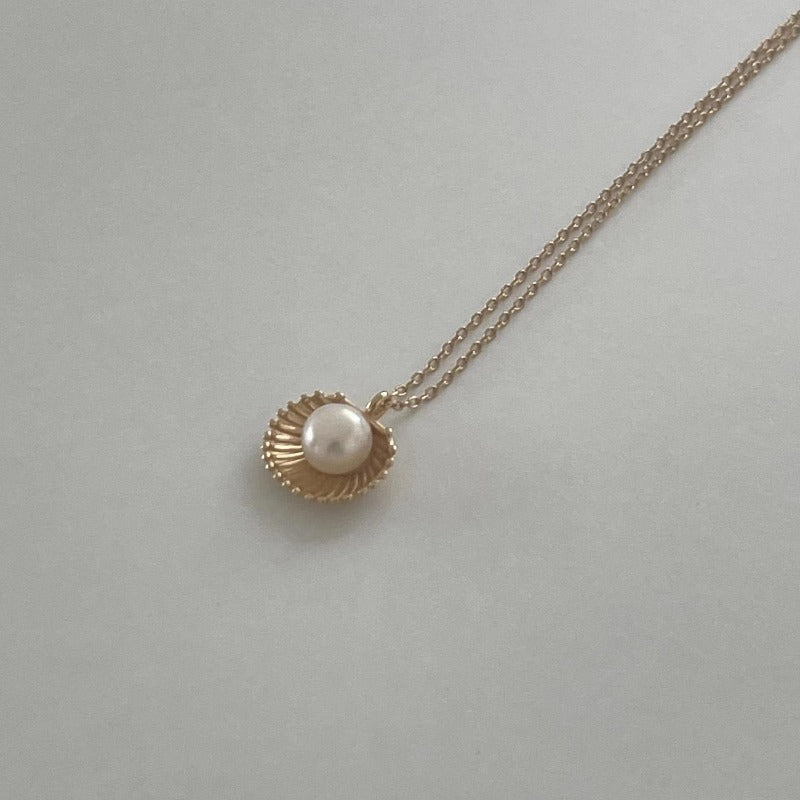 sea shell pearl necklace gold