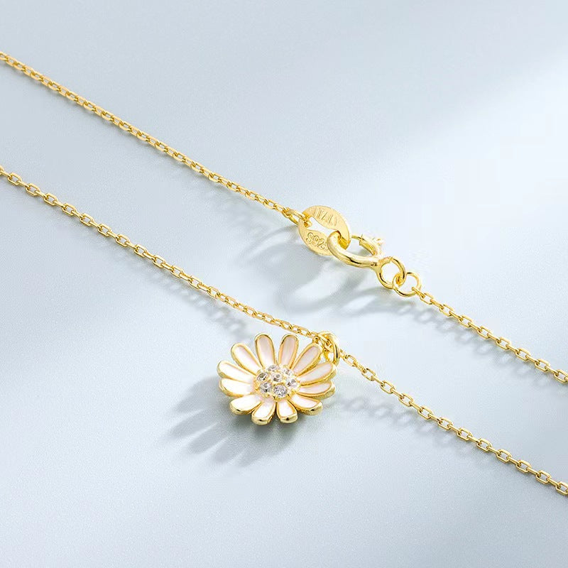 daisy necklace silver