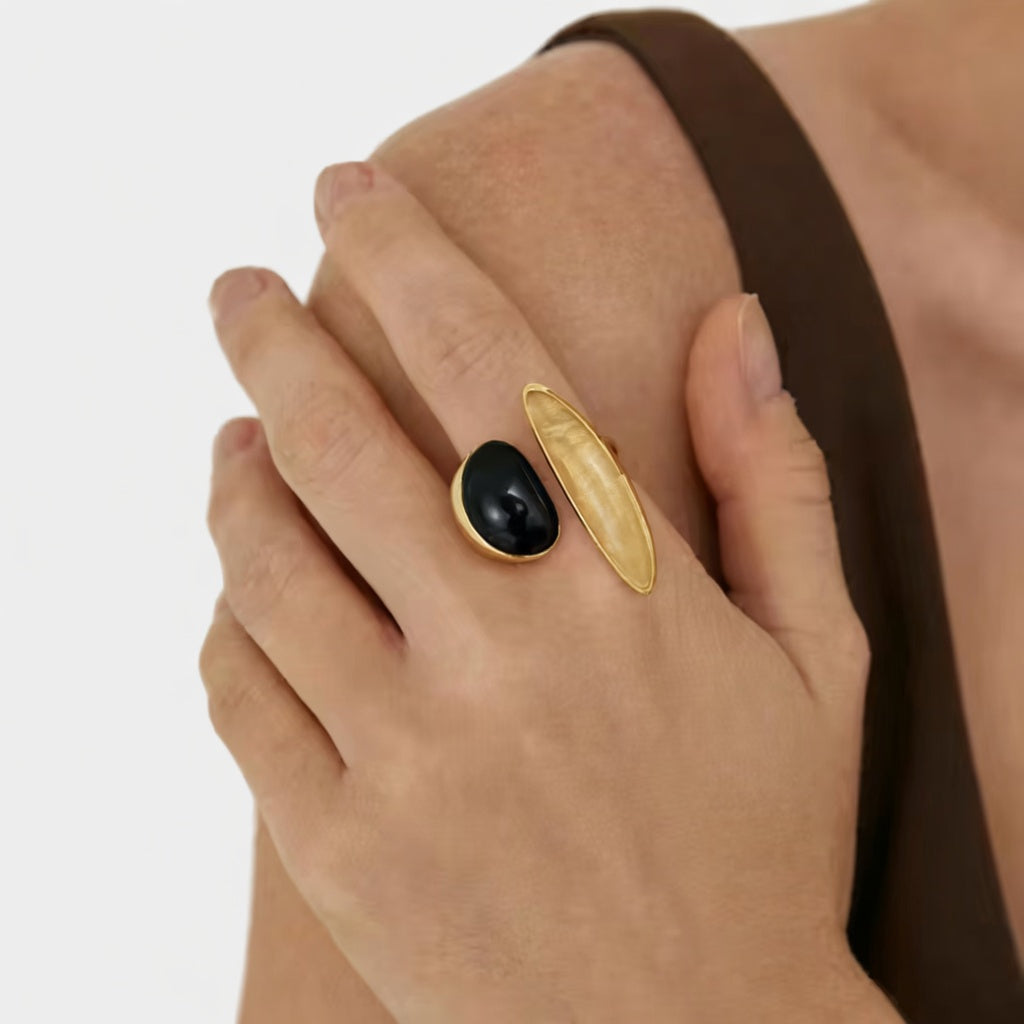 Vintage Irregular Crystal Open Natural Black Agate Ring