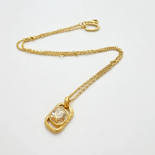 Oscar de la Renta Hammered-Texture Faceted Square Pendant Necklace | Gold Plated | 50cm