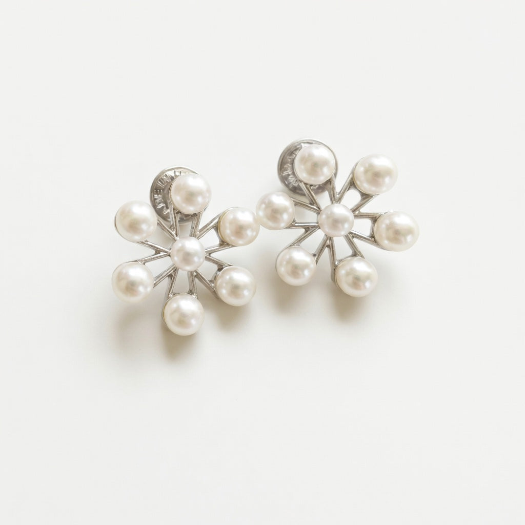 Oscar de la Renta Ferris Wheel Pearl Floral Earrings