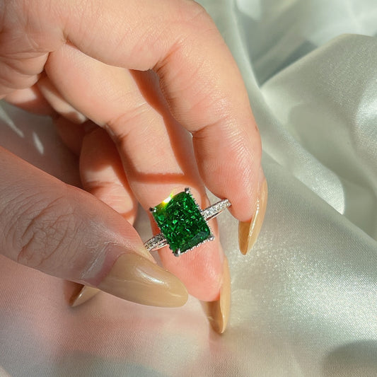 green diamond ring 