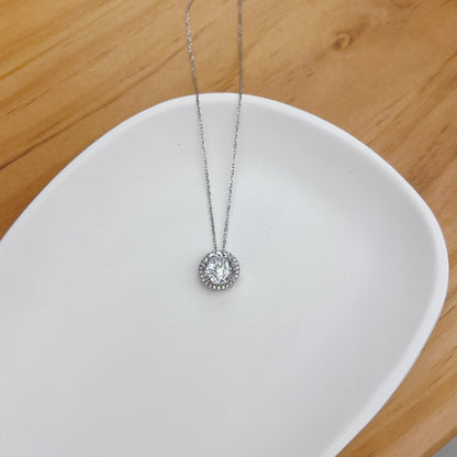 single?round?diamond?necklace