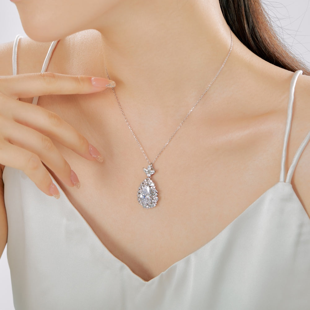pear?shaped?diamond?pendant?necklace