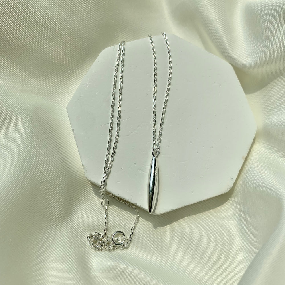 ladies silver pendant necklace