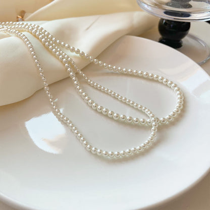 white pearl necklace