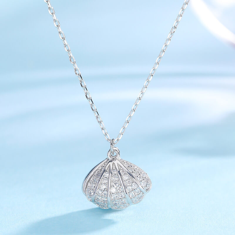 SHELL PENDANT NECKLACE