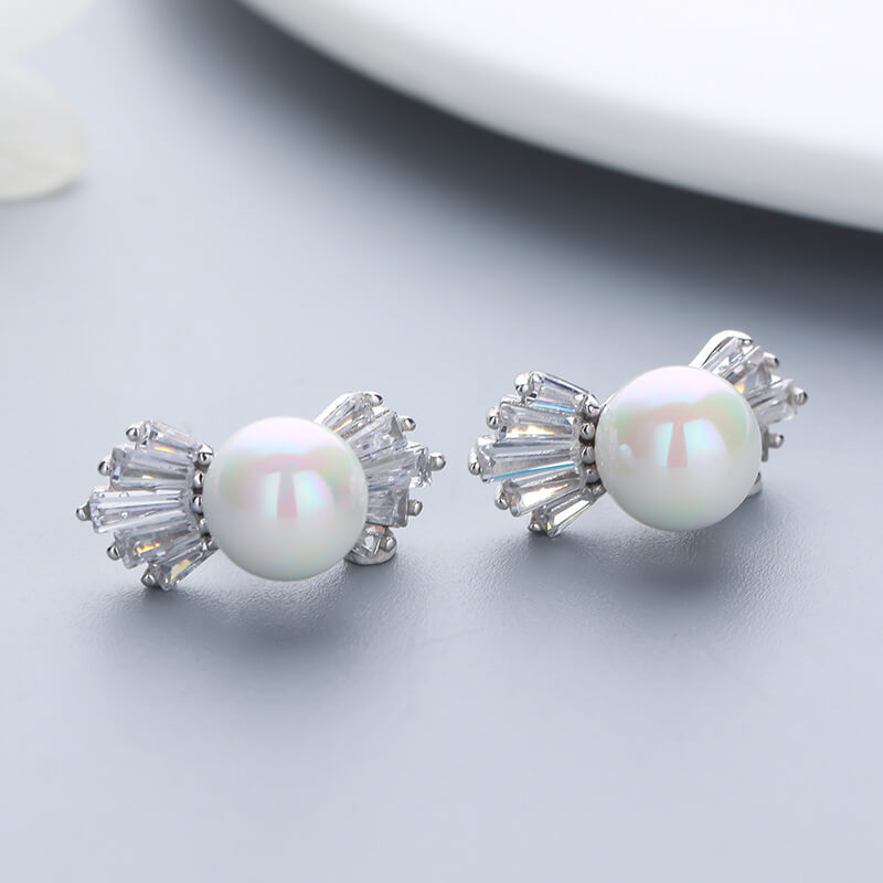 sterling silver pearl stud earrings
