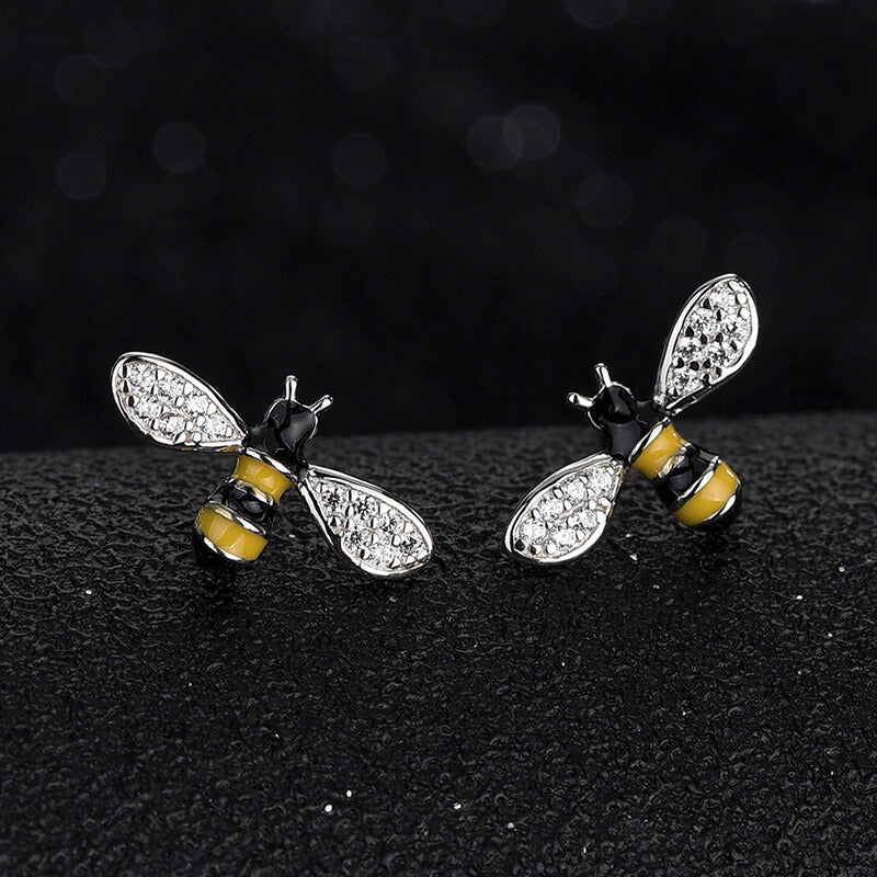 bee earring us