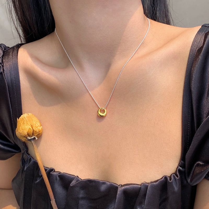 Two-Tone Chain Circle Necklace

