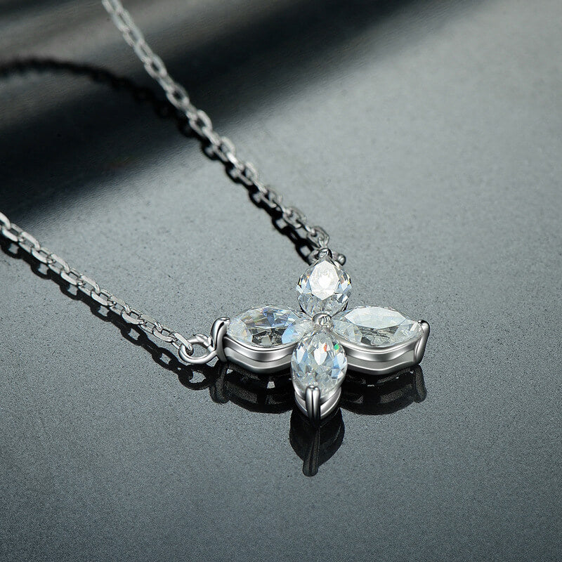 Beautiful Sterling Silver Crystal Flower Sparkle Necklace
.