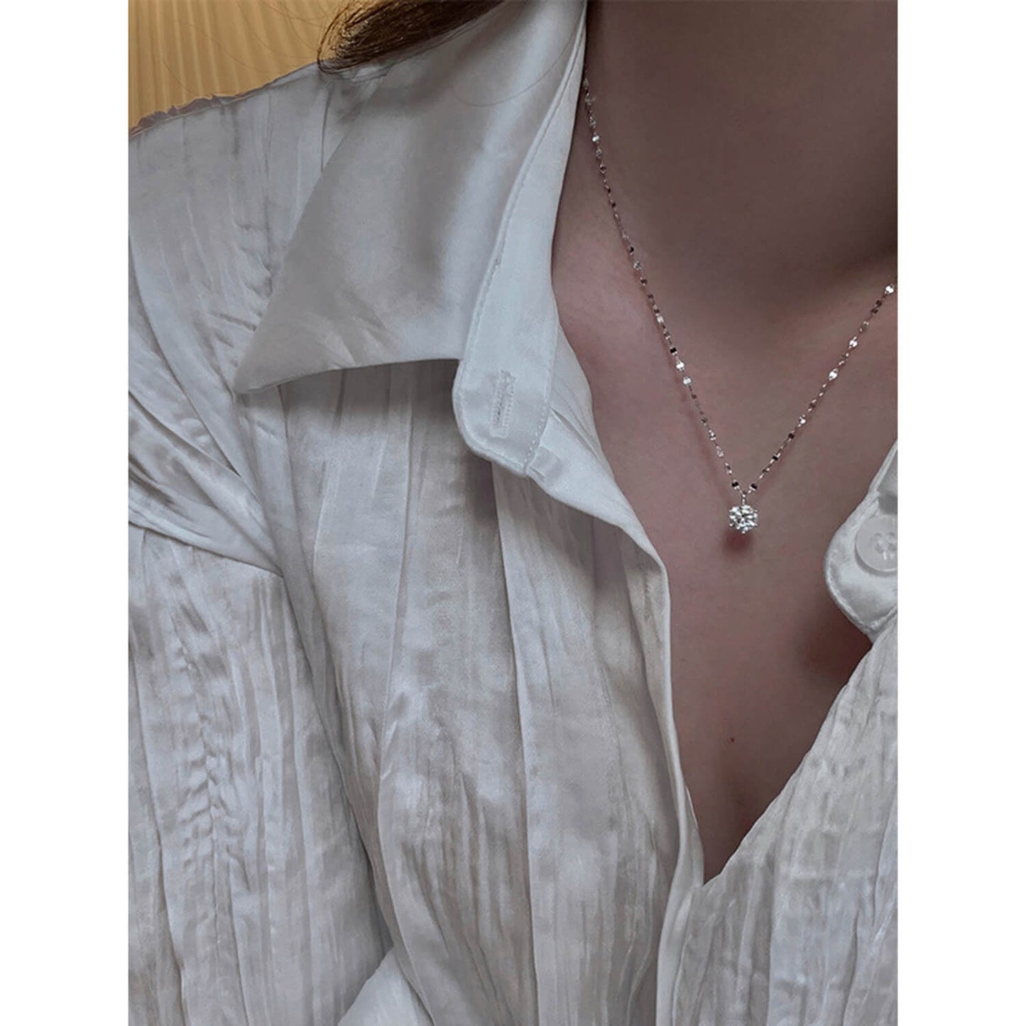 solitaire diamond pendant necklace