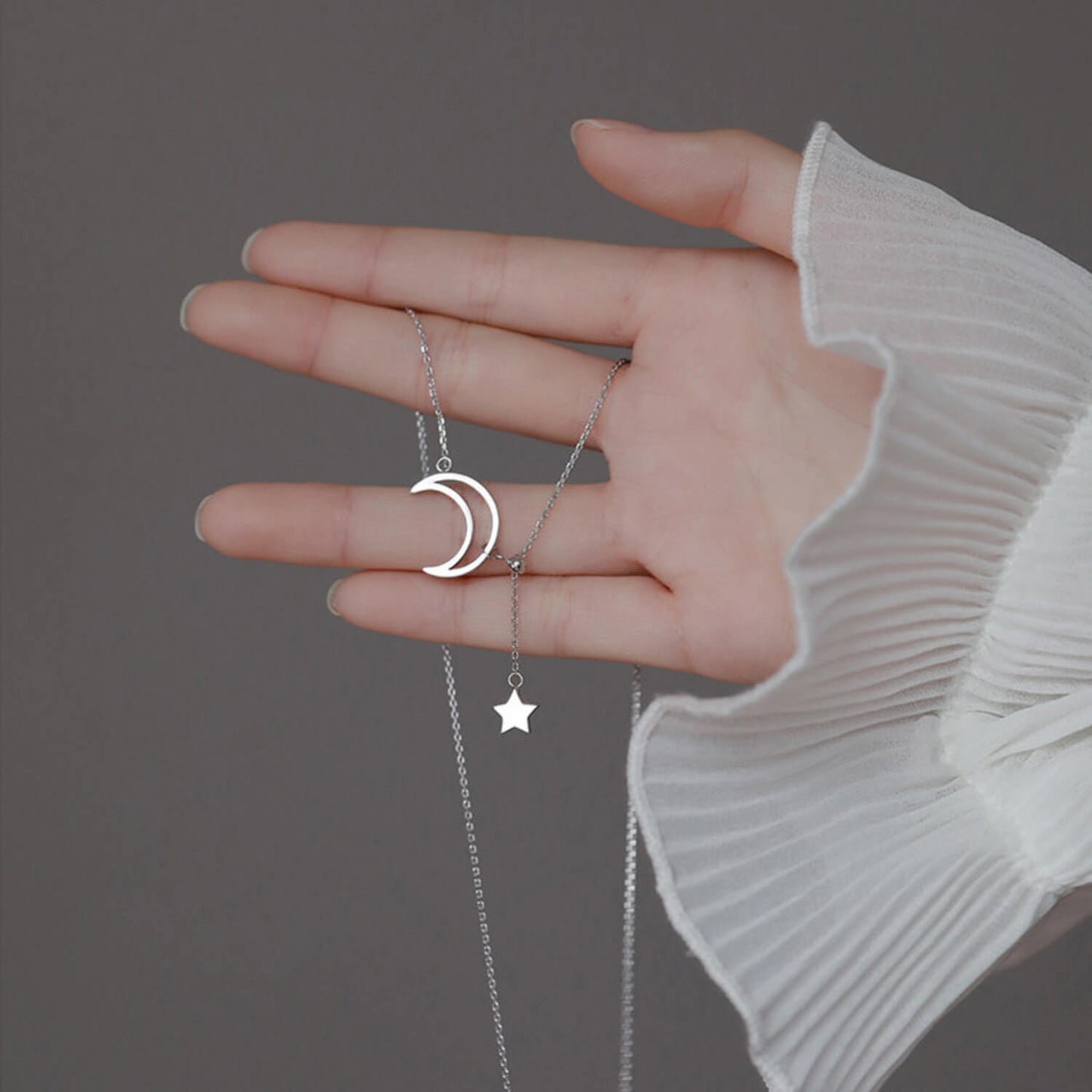 STAR NECKLACE