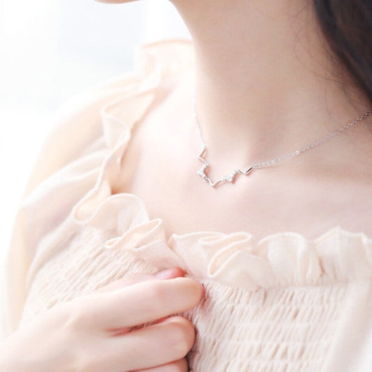 diamond v pendant