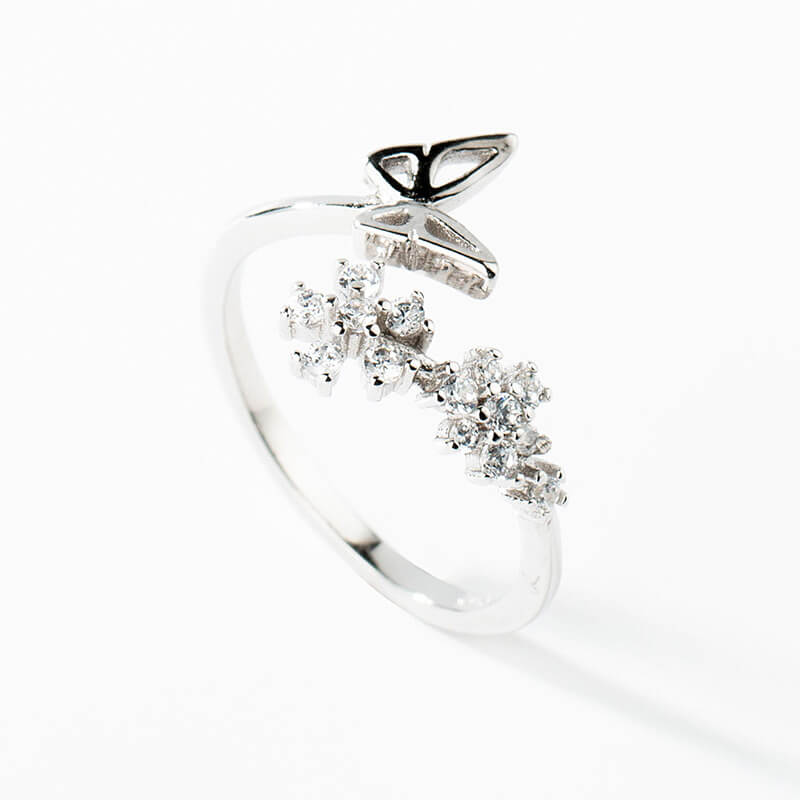 Elegant Butterfly Branch Ring
