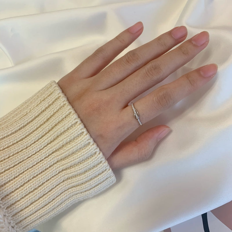 single row diamond band