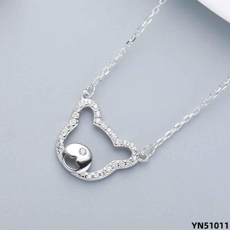 silver cute cat necklace