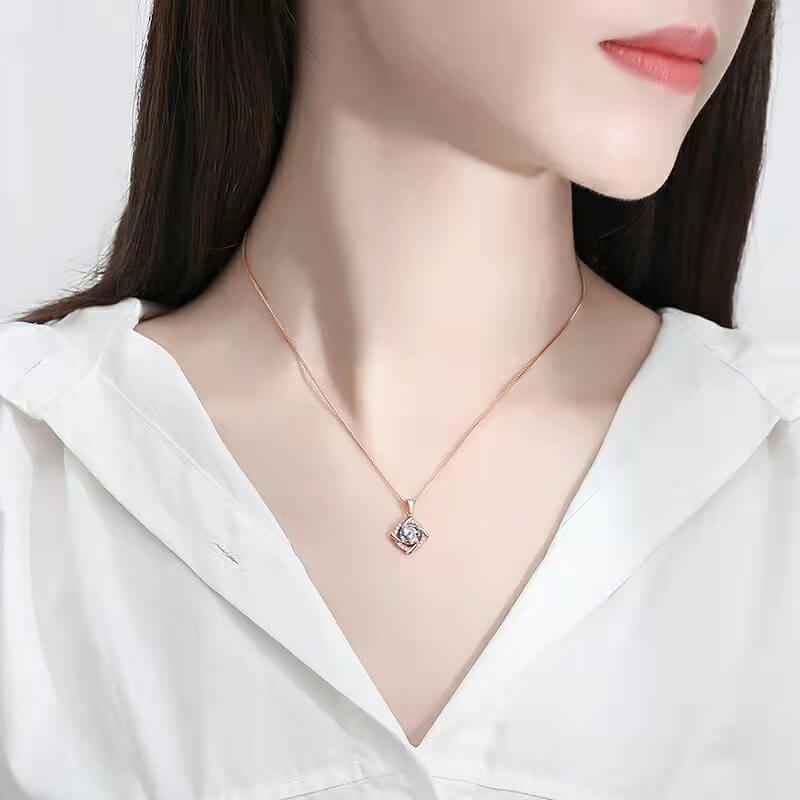 silver diamond pendant
