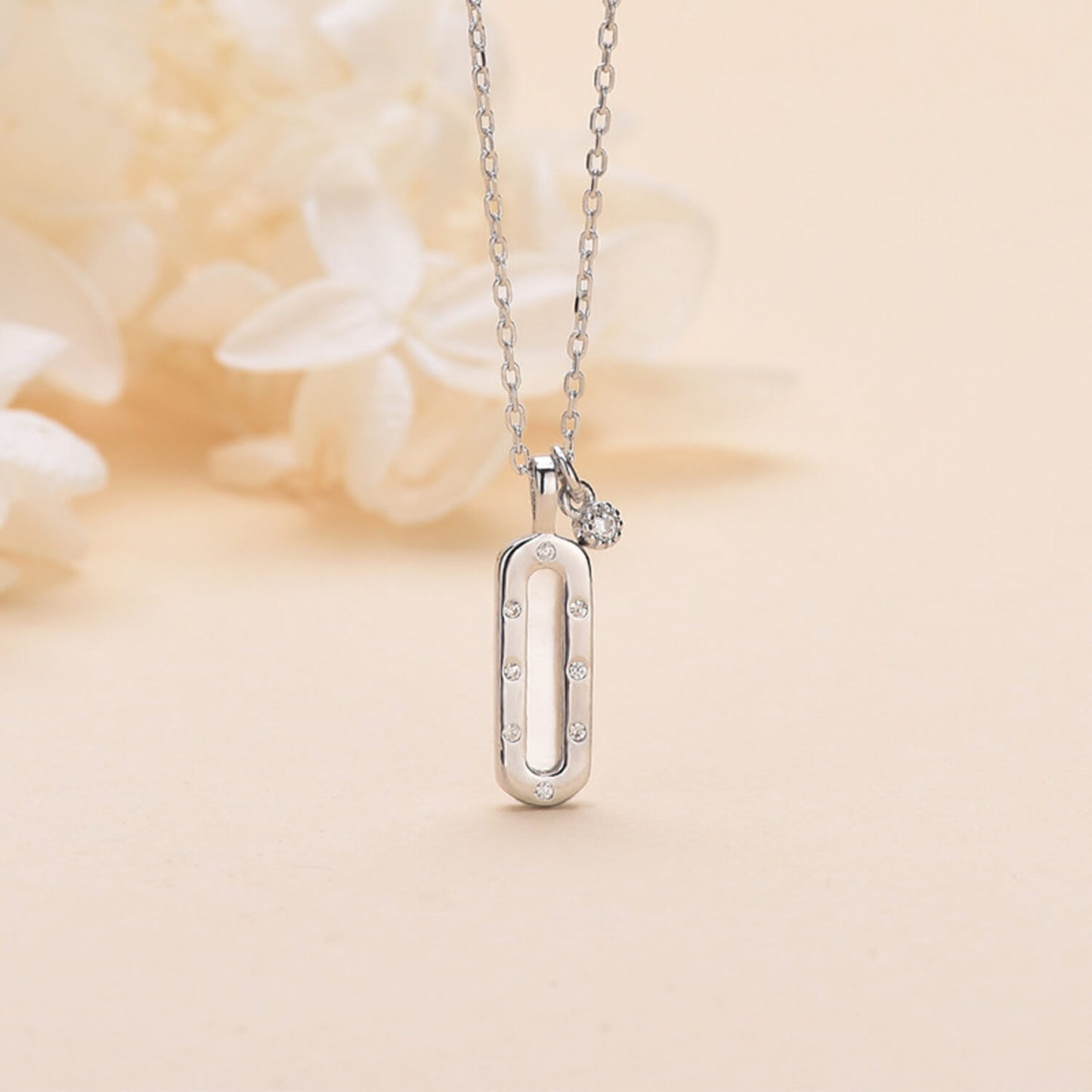 open oval diamond pendant necklace