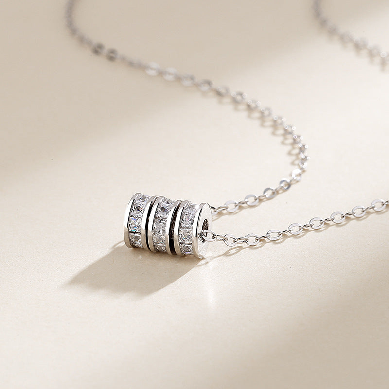 diamond interlocking circle necklace