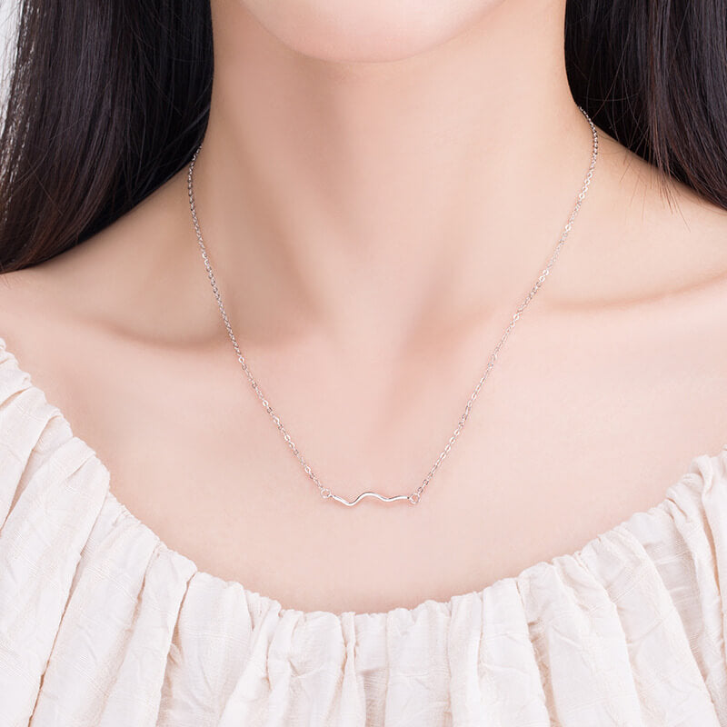 Contour Wave Necklace

