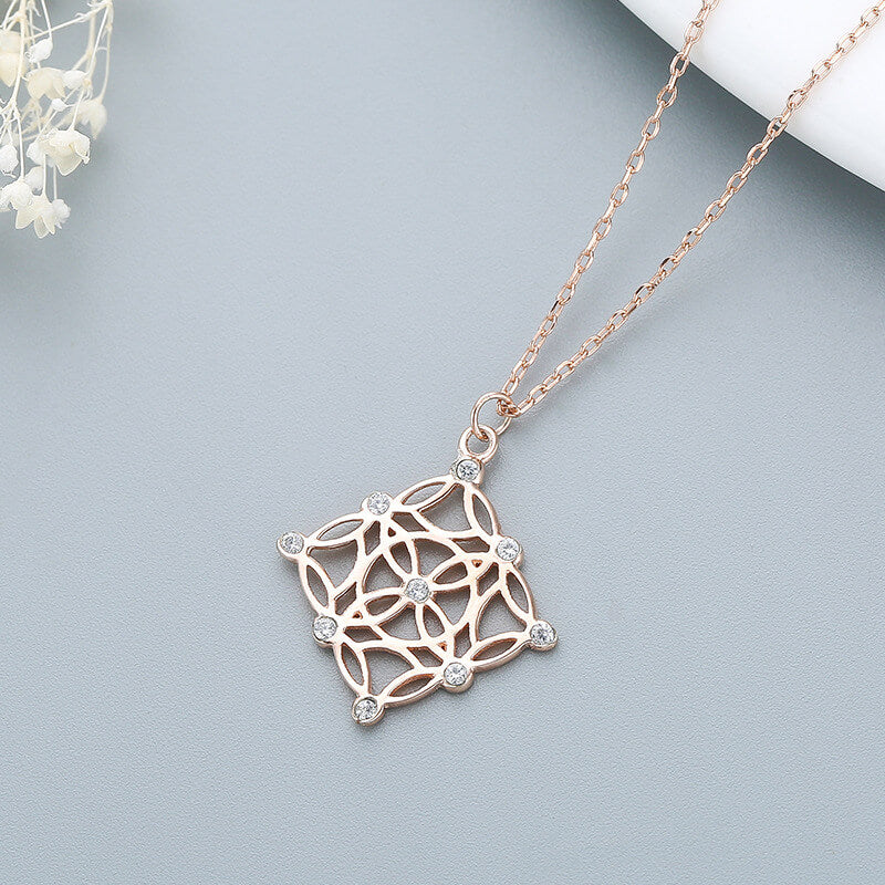 intertwined flower necklace us