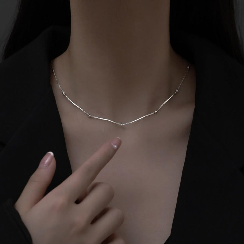 pearl necklace?choker