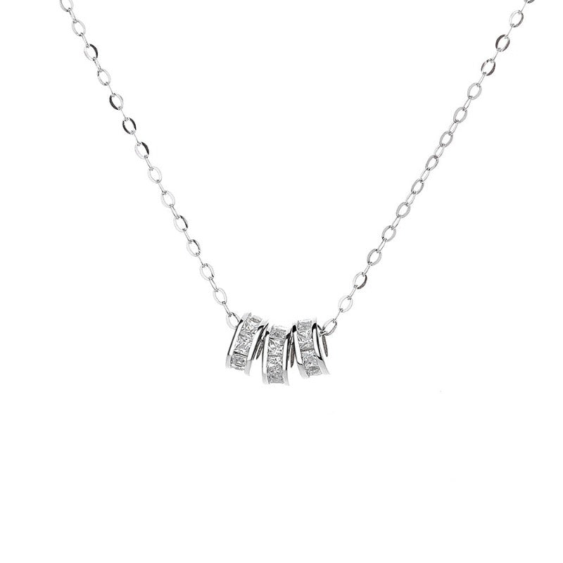 chain with round pendant