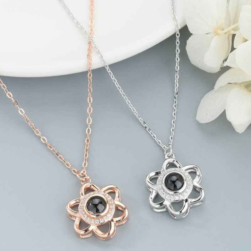 Jimmy's Jewelry Factory Flower 'I Love You' Projection Necklace silver