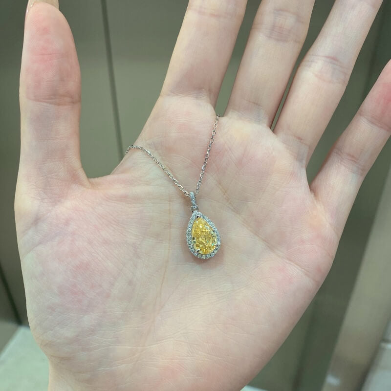 pear shaped diamond necklace