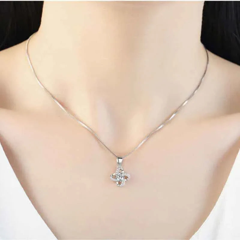 diamond clover necklace