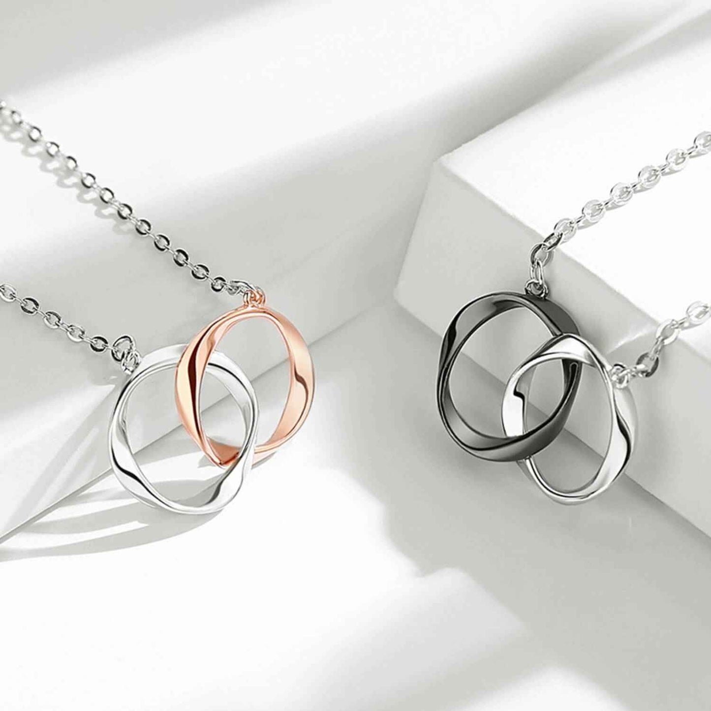 interlocking circle pendant
