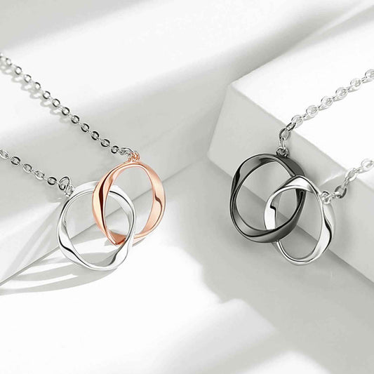 interlocking circle pendant