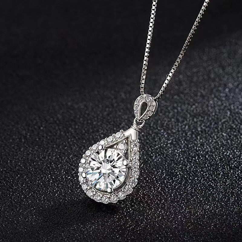 teardrop diamond pendant necklace