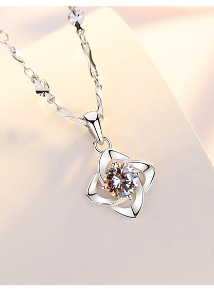 solitaire clover necklace